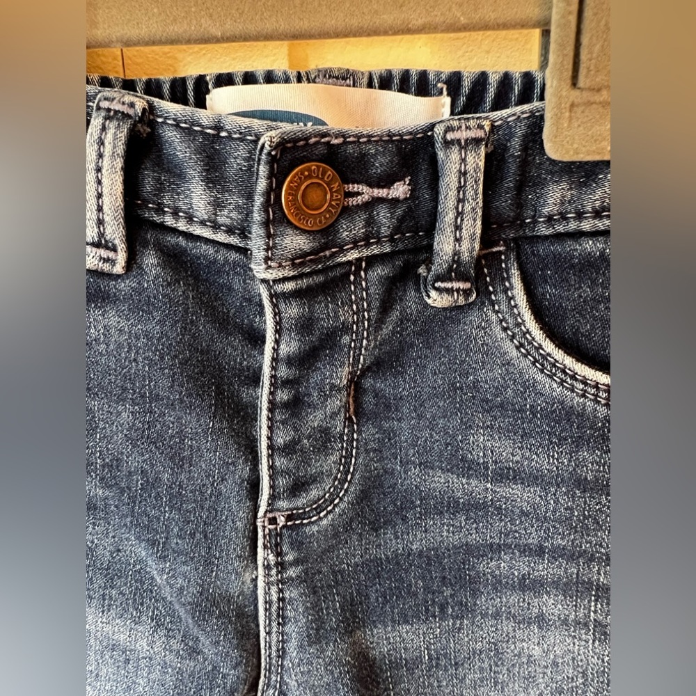 Old Navy Baby Denim Boyfriend Jeans Size 6-12 Months - Picture 5 of 8